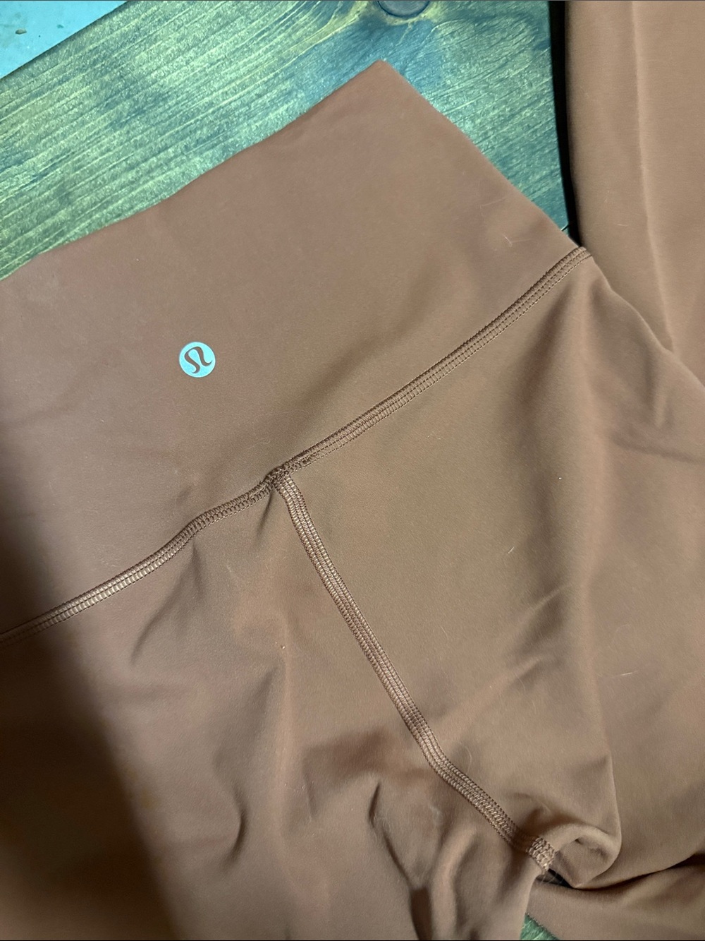 Lululemon Wunder Train Leggings - Picture 3 of 8